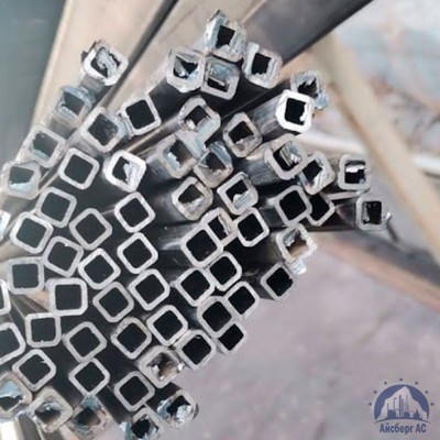 Труба нержавеющая квадратная 10х10х1 мм зеркальная AISI 304 DIN 2395 купить в Семей