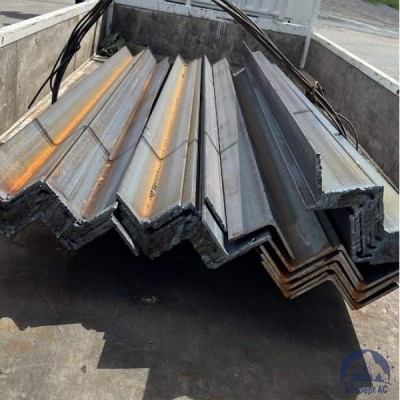 Уголок стальной равнополочный 200х200х13 мм С345 ГОСТ 8509-93 купить в Семей